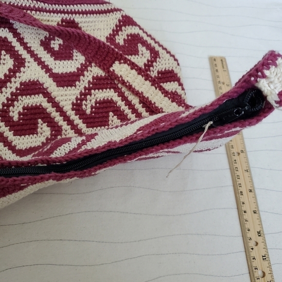 Crocheted Crossbody Shoulder Bucket Bag Maroon Cream Hobo Hippie Boho Handmade - Picture 7 of 10